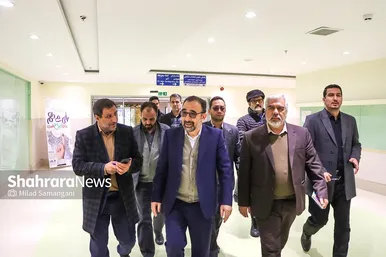حضور مسئولان استان خراسان‌رضوی پای صندوق‌های رای