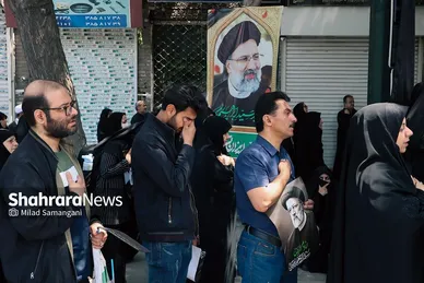 عکس‌هایی از مراسم تشییع پیکر شهدای خدمت در مشهد (۱)