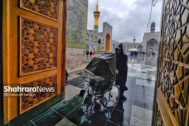 گزارش تصویری | حال و هوای بارانی حرم امام رضا (ع) (۱۹ اسفند ۱۴۰۳)