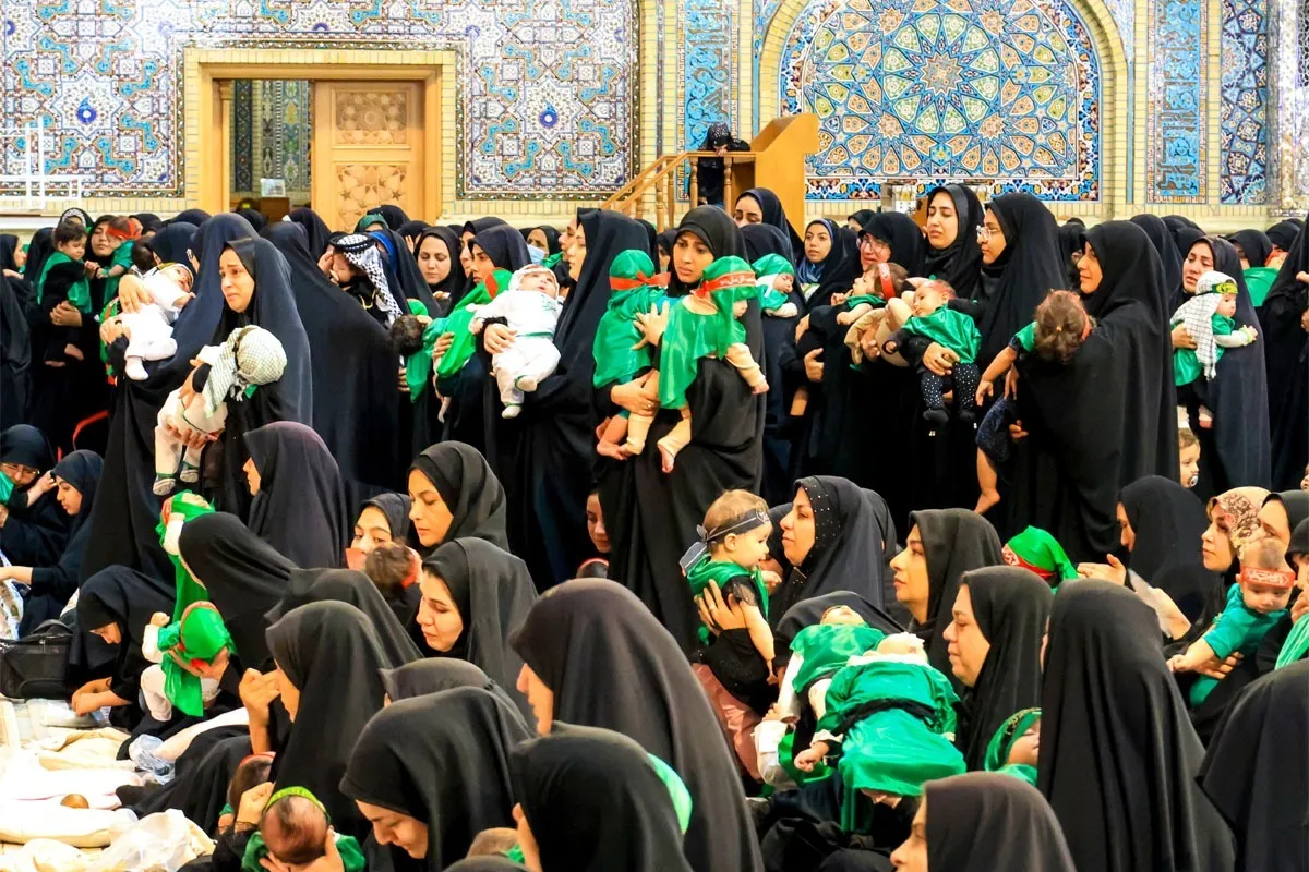 سوگواره کودکان شهید جنگ تحمیلی سوم در حرم مطهر رضوی | علی‌اصغرها هنوز مظلوم‌اند