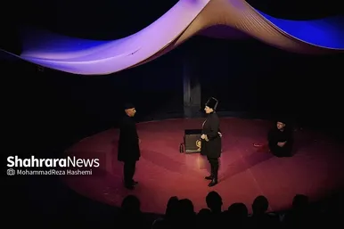 عکس‌هایی از نمایش «آداب شکار روباه»؛ از سایه شاه تا سایه قتل در مشهد