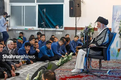 گزارش تصویری | مراسم زنگ نماز در دبیرستان دولتی حسن برزگر مشهد