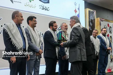 گزارش تصویری | بدرقه پیکر شهید گمنام دفاع مقدس در همایش سالیانه بسیجیان در مشهد