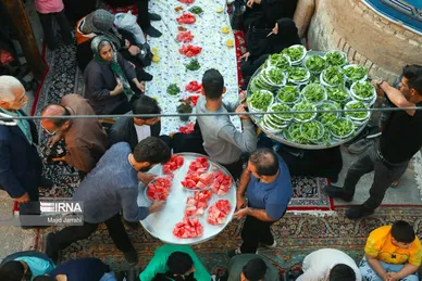 افطاری در کوچه گلچینان یزد