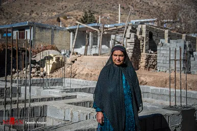 زندگی در سی سخت یک سال پس از زلزله