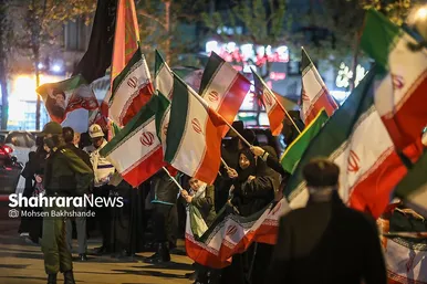 گزارش تصویری | سی‌ونهمین شب شکوه حضور مردم در خیابان‌های مشهد ۱