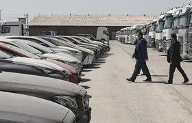 بازدید دادستان تهران از انبار&zwnj;های گمرک| دستور فوری دادستان برای تعیین&zwnj;تکلیف خودروهای سواری در انبار ظرف یک هفته