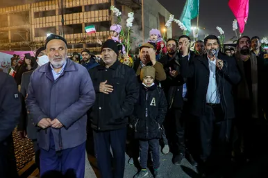 گلباران حرم مطهر رضوی در شب میلاد جوادالائمه (ع)