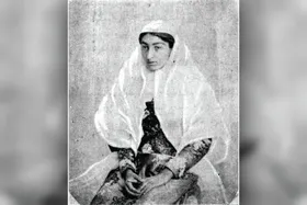 درباره زینت ملک، بانوی قجری شاعر، و میراث ادبی او | &laquo;زینت از جمله مردان جهان کم نَبُوَد&raquo;