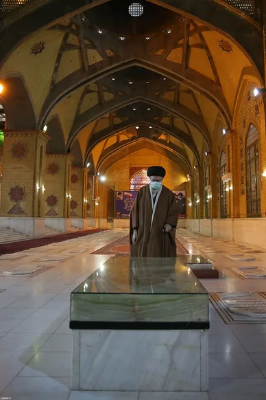 حضور رهبر معظم انقلاب در مرقد مطهر امام خمینی(ره) و گلزار شهیدان