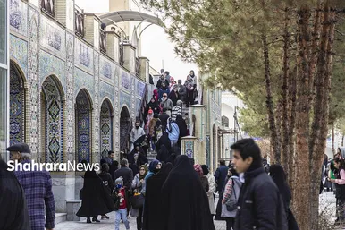 آیین چراغ برات در آرامگاه خواجه ربیع