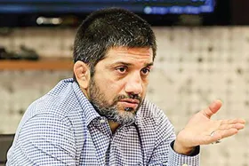 علیرضا دبیر: من حمال کشتی هستم