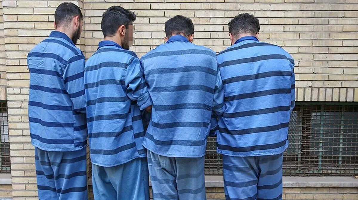 یک طنز واقعی | از سرقت کوله‌پشتی ۷۰ میلیاردی تا گنجی که نصیب کارگر رستوران شد!
