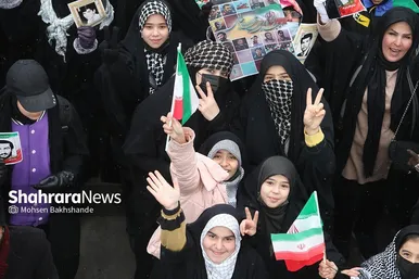 گزارش تصویری حضور باشکوه مردم مشهد در راهپیمایی ۲۲ بهمن