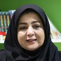 یک بانوی شاعر نیشابوری موفق به دریافت نشان «درجه یک هنر» شد
