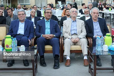 گزارش تصویری | آیین اهدای ۳۰۰ دستگاه ویلچر و بسته تحصیلی به معلولان و دانش‌آموزان تحت پوشش بهزیستی خراسان رضوی
