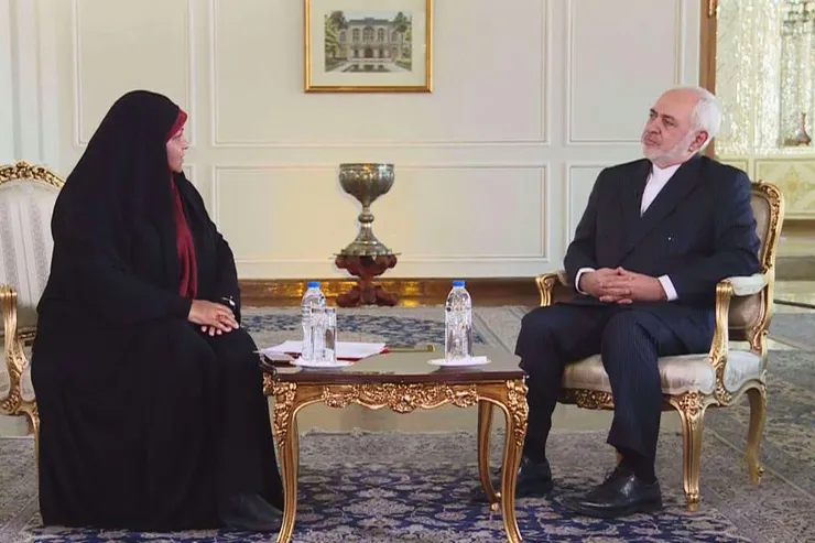 ظریف: ما به تعهدات پایبندیم | قوانین کشور را که پارلمان به آن مشروعیت بخشیده است، اجرا می‌کنیم