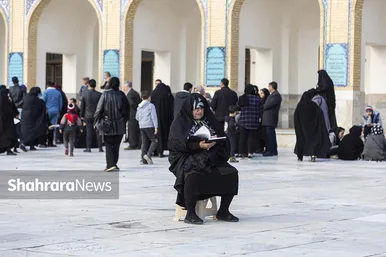 آیین چراغ برات در آرامگاه خواجه ربیع