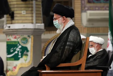 دیدار جمعی از مسئولان نظام و مهمانان شرکت کننده در کنفرانس وحدت اسلامی با رهبر معظم انقلاب