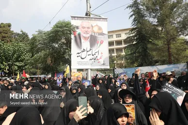 عکس‌هایی از مراسم تشییع پیکر شهید اسماعیل هنیه در تهران- ۲