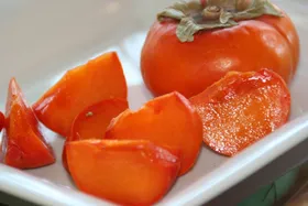 اینفوگرافی| خواص و مضرات خرمالو