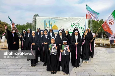 اجتماع بزرگ دختران و نور کرامت در مشهد