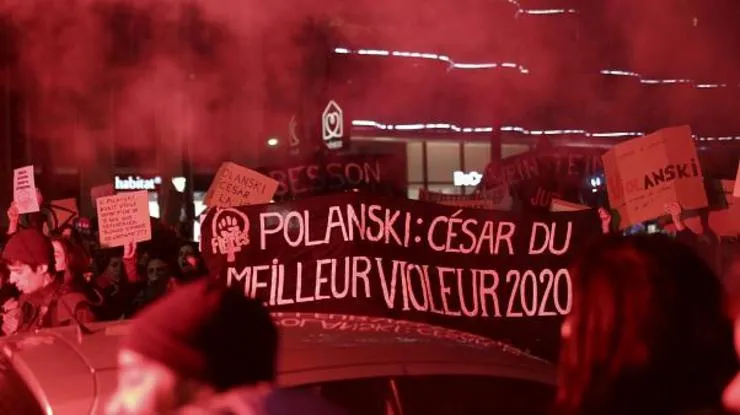 سزار جایزه بهترین کارگردانی را به پولانسکی اهدا کرد