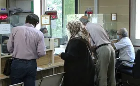نماینده نقده: درخواست ضامن برای وام&zwnj;های زیر ۵۰ میلیون تومان از سوی بانک&zwnj;ها غیرقانونی است