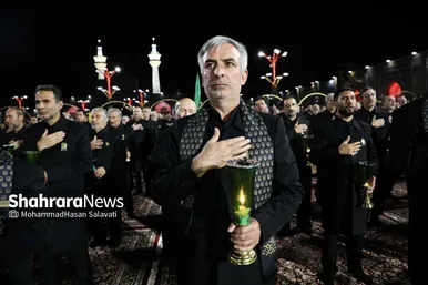 آئین خطبه خوانی شب عاشورا در حرم مطهر رضوی