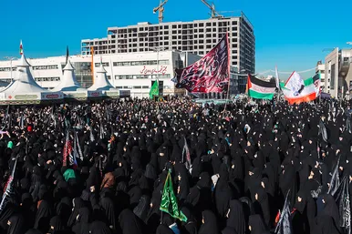 تشییع پیکر 12 شهید گمنام دفاع مقدس و 2 شهید حادثه تروریستی راسک در مشهد