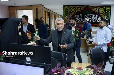 گزارش تصویری | بازدید مدیران استانی و شهری از روزنامه شهرآرا به مناسبت روز خبرنگار - ۲