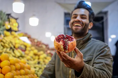حال و هوای بازار مشهد در آستانه شب یلدا