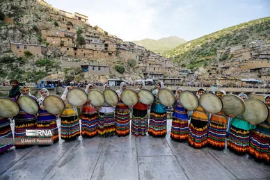 مراسم هزار دف در روستای پالنگان
