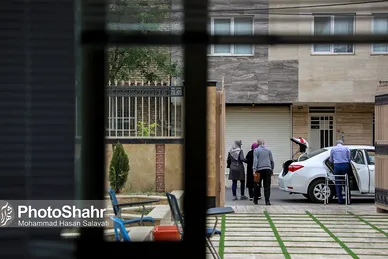 واکسیناسیون سالمندان بالای ۸۰ سال در مشهد