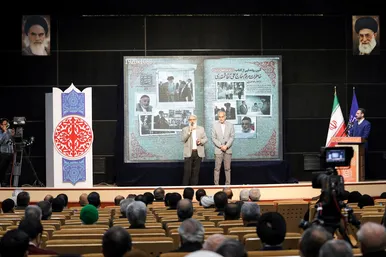 رونمایی از کتاب متولد چهل و دو