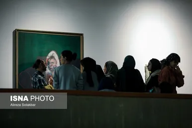 عکس‌هایی از نمایشگاه «چشم در چشم: پرتره در هنر مدرن و معاصر»