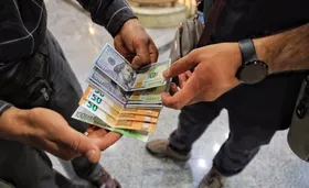 سقوط نرخ دلار چه زمانی اتفاق می&zwnj;افتد؟