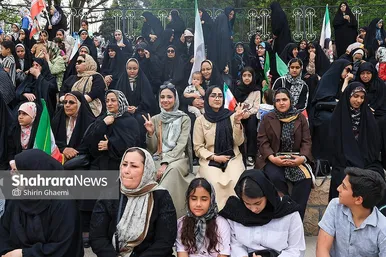 اجتماع بزرگ دختران و نور کرامت در مشهد