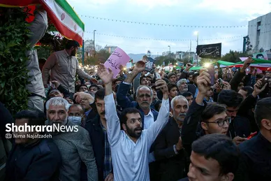 استقبال و تشییع پیکر مطهر شهدای حادثه تروریستی حرم شاهچراغ در مشهد