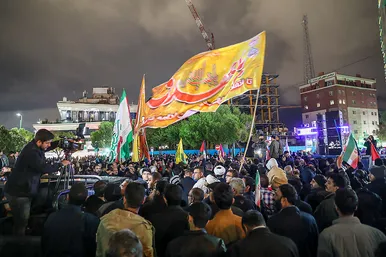 تجمع مردم مشهد در حمایت از حمله موشکی و پهپادی سپاه به اسرائیل