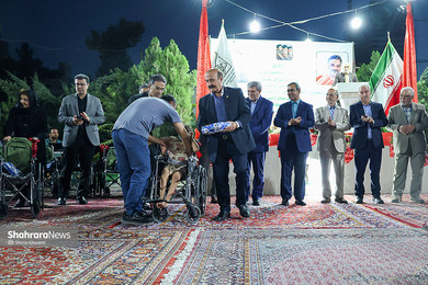 گزارش تصویری | آیین اهدای ۳۰۰ دستگاه ویلچر و بسته تحصیلی به معلولان و دانش‌آموزان تحت پوشش بهزیستی خراسان رضوی