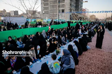گزارش تصویری | بزرگ‌ترین سفره افطار جهان اسلام در جوار حرم مطهر امام‌رضا(ع)