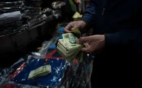 نظر هوش مصنوعی در خصوص اقتصاد ایران در سال ۱۴۰۴