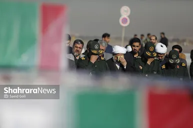 گزارش تصویری | مراسم استقبال از پیکر‌های مطهر ۱۴ شهید گمنام دفاع مقدس در مشهد (۶ آذر ۱۴۰۳)