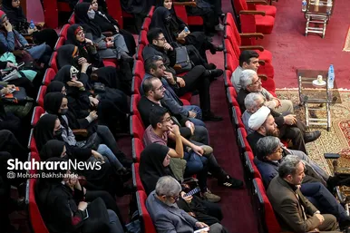 پرسش و پاسخ دانشجویان دانشگاه فردوسی با معاون رییس جمهور