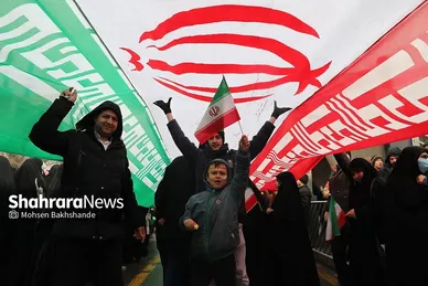 گزارش تصویری حضور باشکوه مردم مشهد در راهپیمایی ۲۲ بهمن