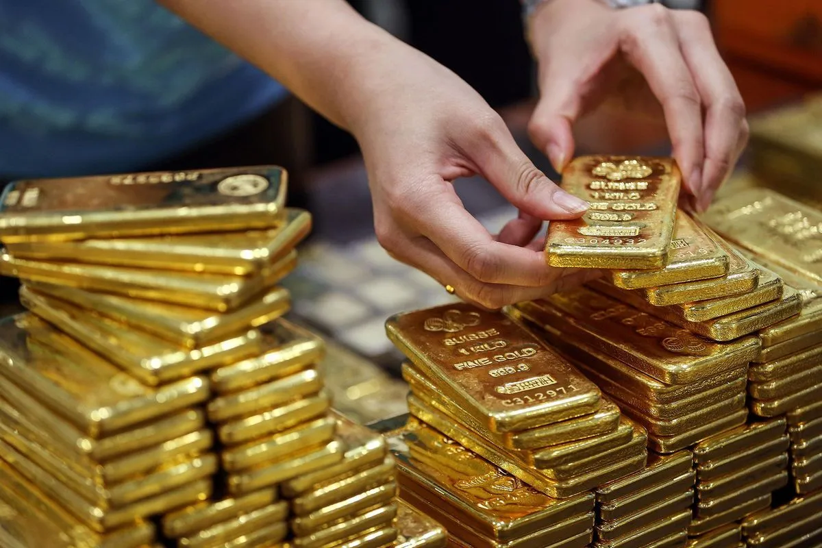 قیمت طلا در بازار جهانی امروز (۲۰ مرداد ۱۴۰۴) اعلام شد | طلای جهانی فرصت افزایش نیافت
