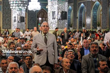 دعا برای سلامتی رئیس جمهور در حرم مطهر رضوی