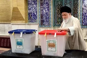 آیت&zwnj;الله علم&zwnj;الهدی در پای صندوق رای: مردم مثل همیشه دشمن را ناامید خواهند کرد + فیلم