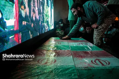 مراسم تدفین پیکر ۳ شهید گمنام در میدان شهدا مشهد